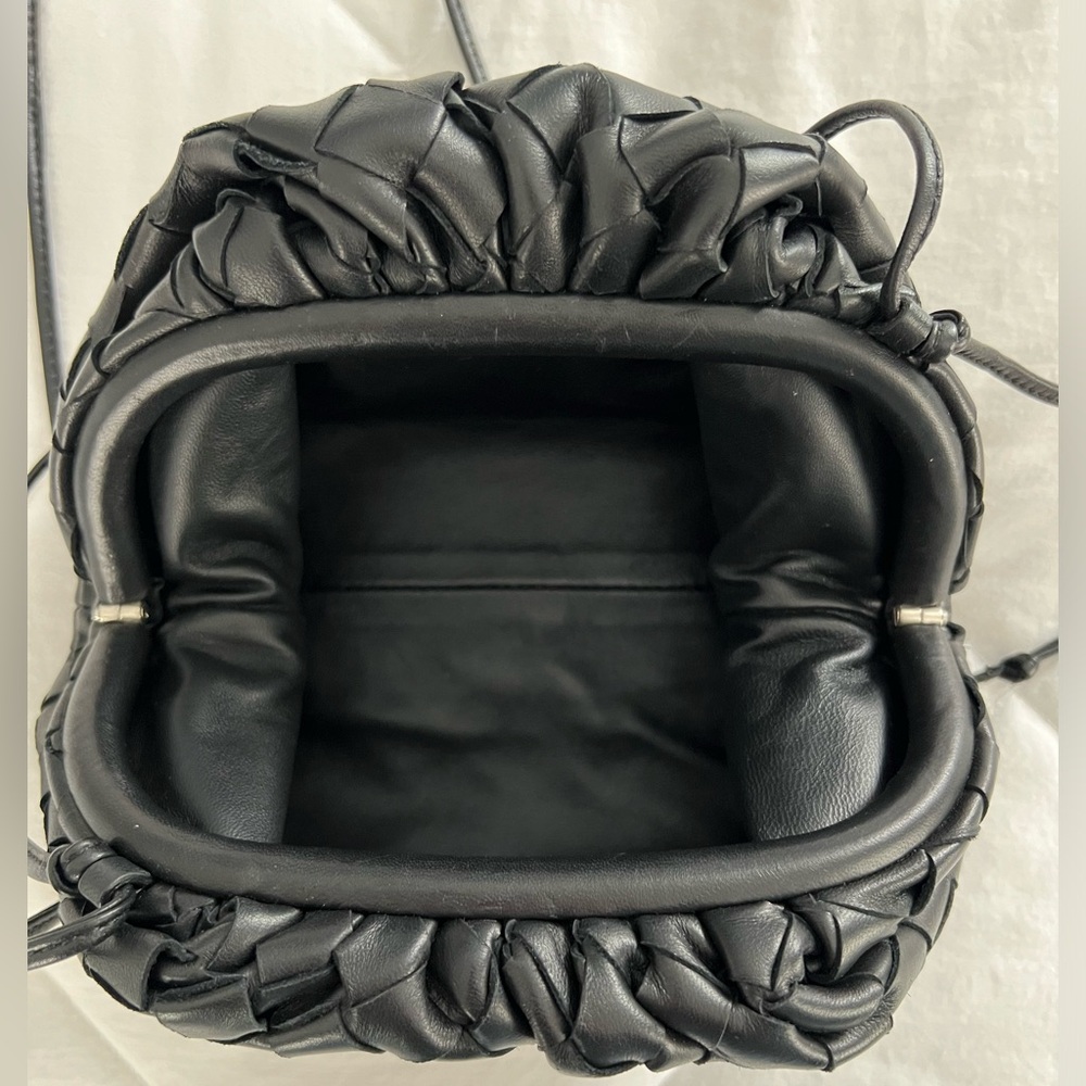 Bottega Veneta Intrecciato Mini Pouch in Black Leather - Picture 8 of 16
